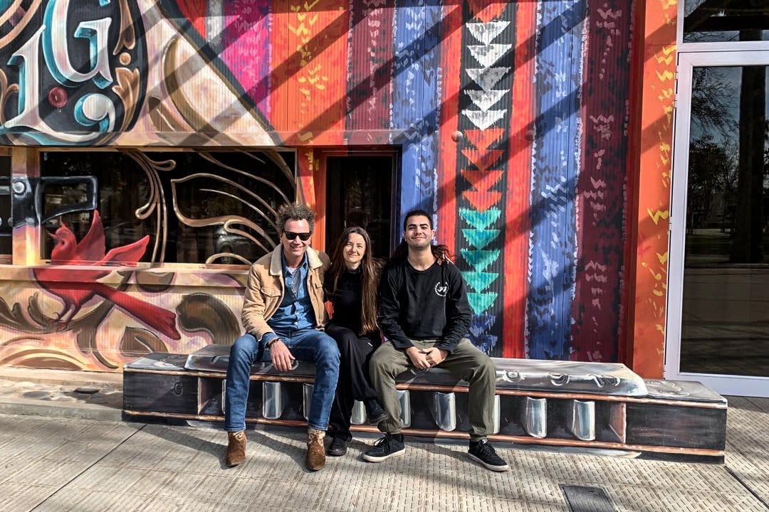 "Hugo nos apoyó desde el comienzo... la tocamos en vivo la última vez que nos vino a ver", relata Joana