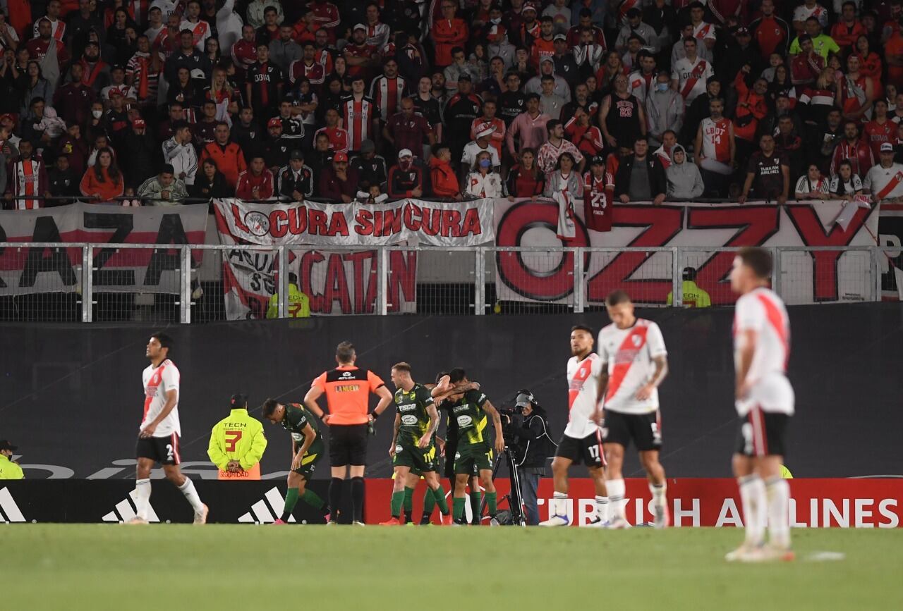 Defensa y Justicia se animó y se llevó un gran triunfo del Monumental