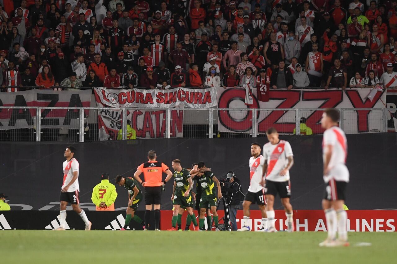 Defensa y Justicia se animó y se llevó un gran triunfo del Monumental