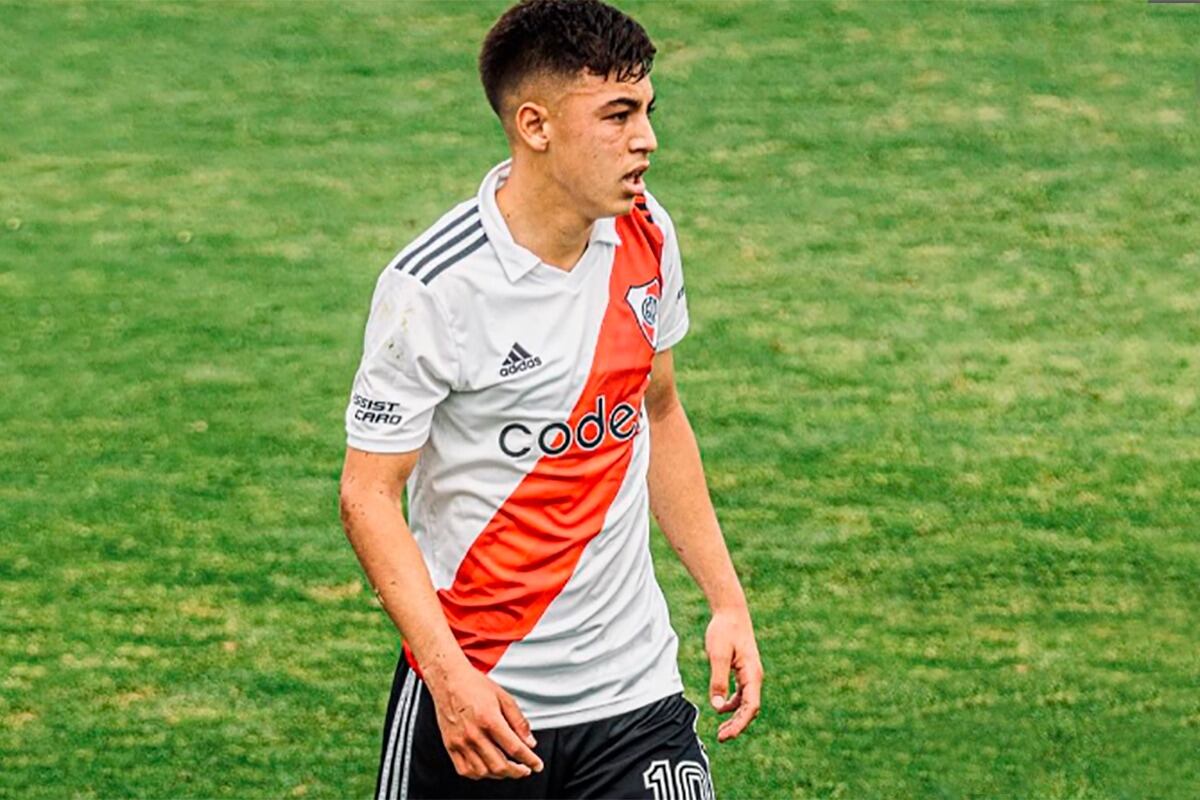 Matías Gallardo, el segundo hijo del Muñeco en practicar con la Primera.