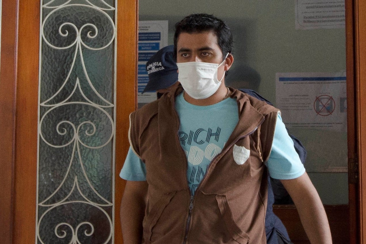 Juan Gutiérrez, saliendo de la Cámara Penal.