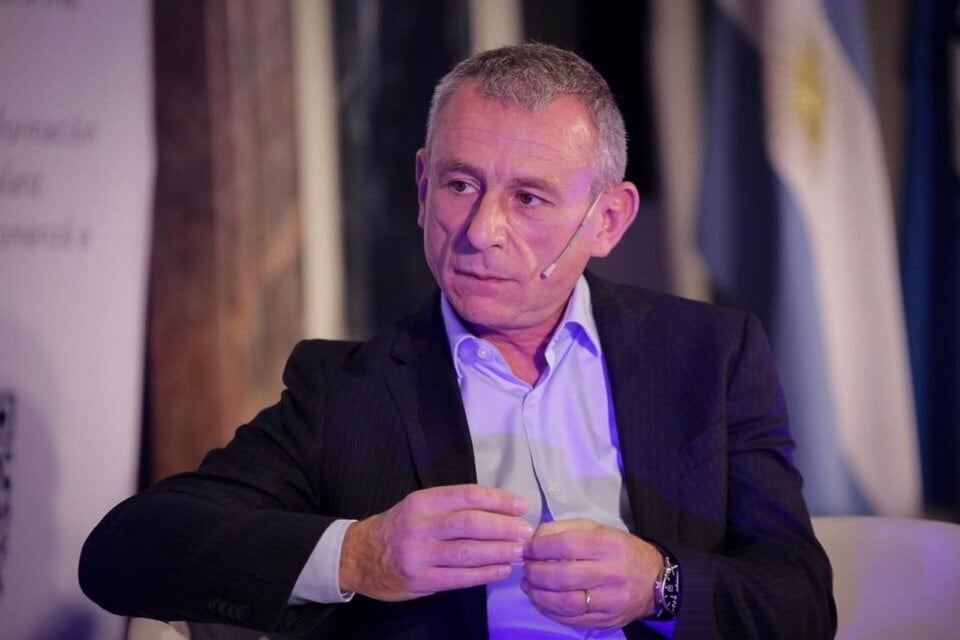 Alejandro Muszak seguira detenido.