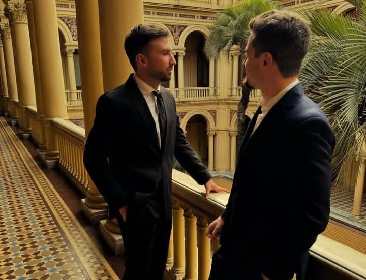 Mauricio Novelli y Manuel Torres Godoy, los creadores del Foro, en su visita a Casa Rosada.