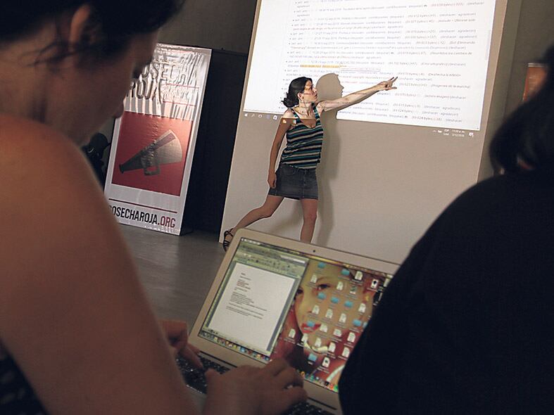 La Wikilesa reunió a referentes de derechos humanos, comunicadores y fanáticos de la información.