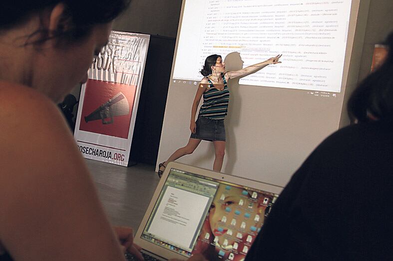 La Wikilesa reunió a referentes de derechos humanos, comunicadores y fanáticos de la información.