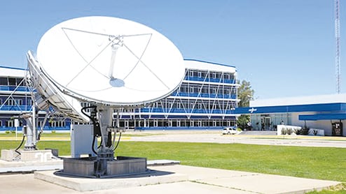 El gobierno de Mauricio Macri anunció la suspensión de Arsat-3 en marzo de 2016.