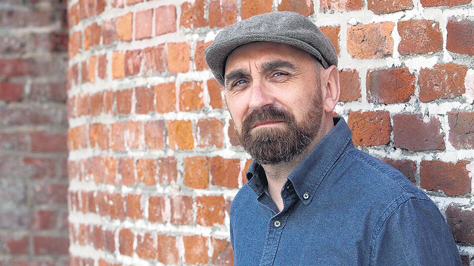 “Publico libros que me expliquen a mí mismo”, señala Redel.