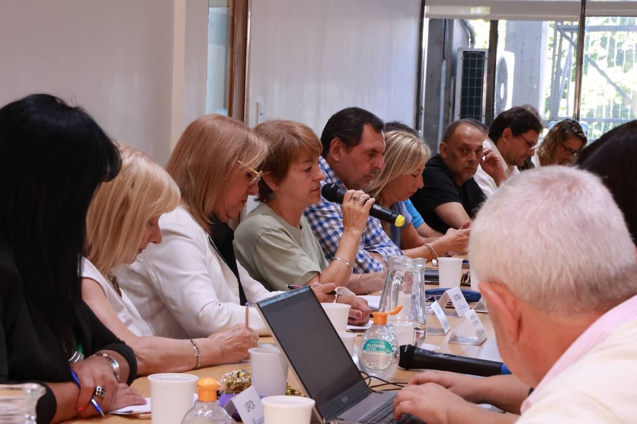 Los docentes se reunieron con la Provincia este miércoles.