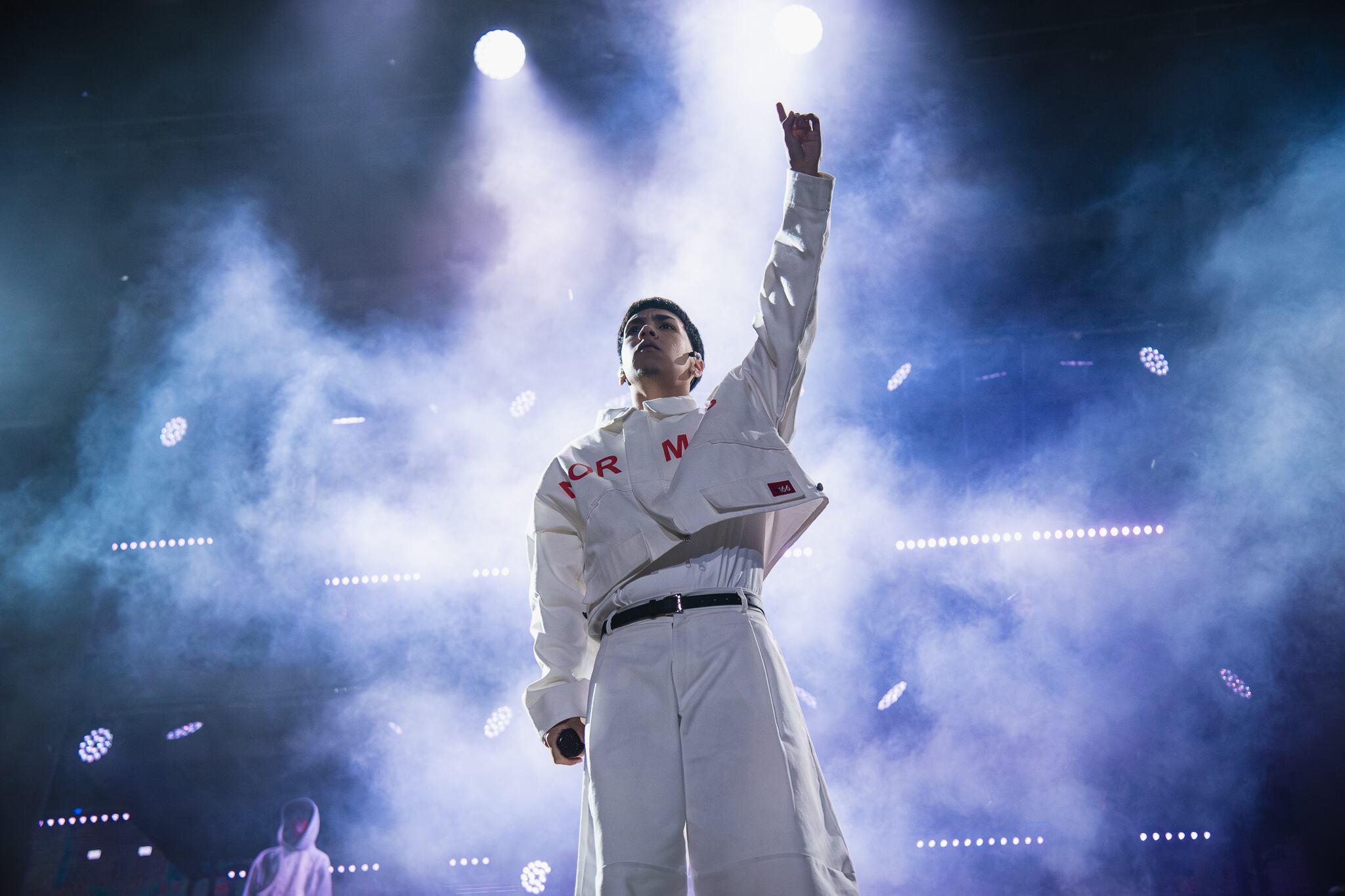 Al escenario de varios niveles se sumó alto despliegue de luces e invitados: también estuvieron YSY A, Nito Mestre, Bhavi, Neo Pistea y más