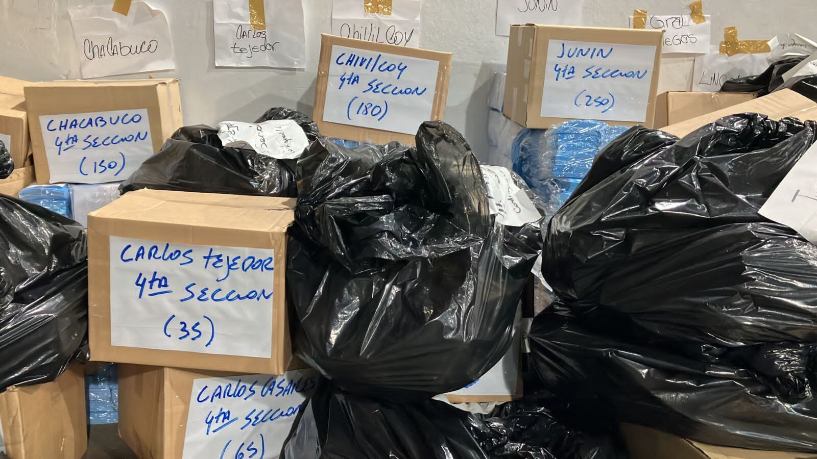 Las boletas fueron entregadas en cajas y bolsas en lugar de termoselladas.