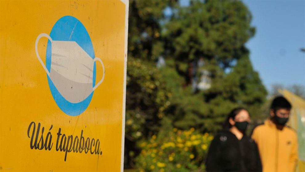 Se notificaron 25 muertes (14 hombres y 11 mujeres), que suman 116.554 personas fallecidas desde marzo del año pasado hasta la fecha a causa de la COVID-19.