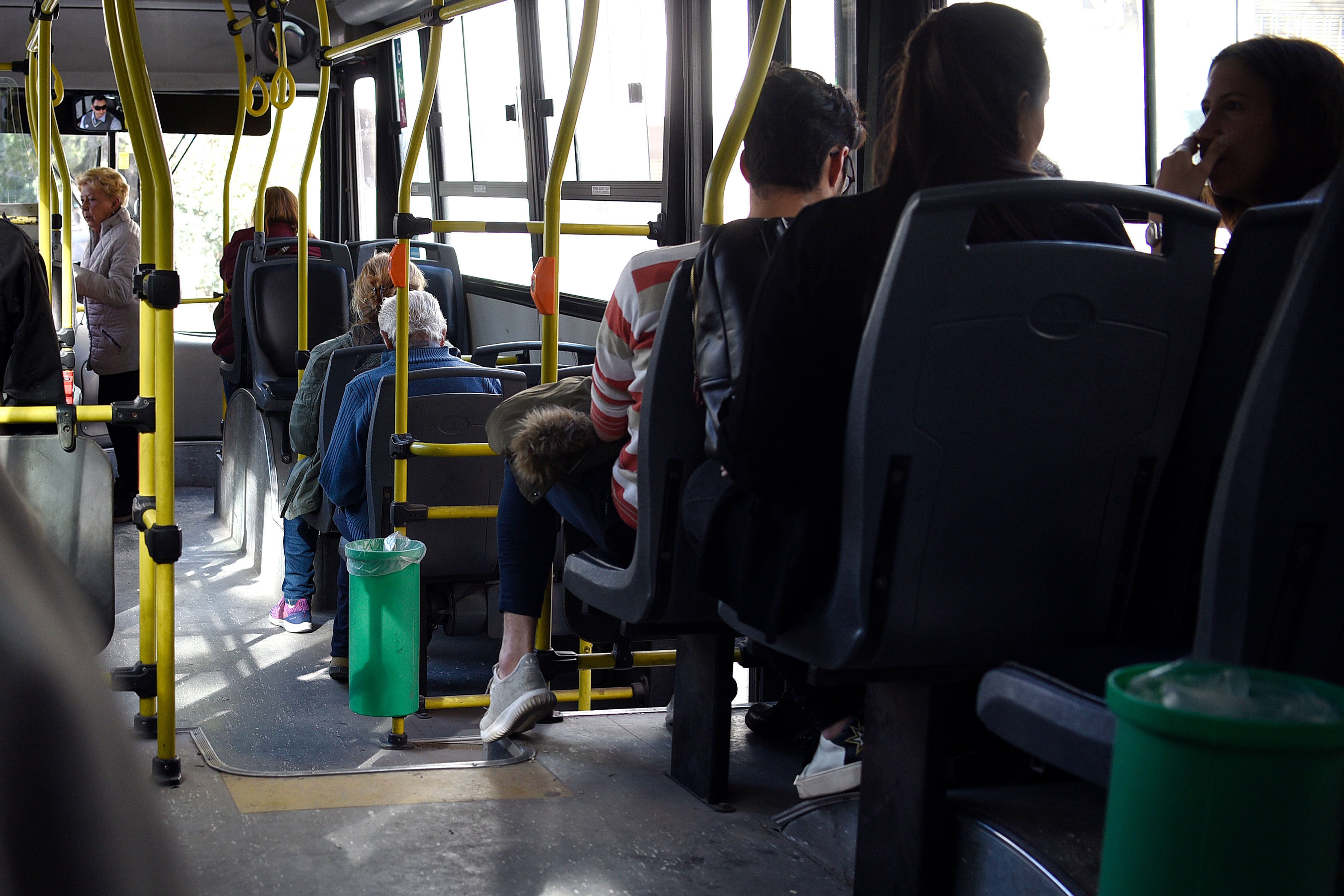 Menos usuarios de colectivos - Página|12