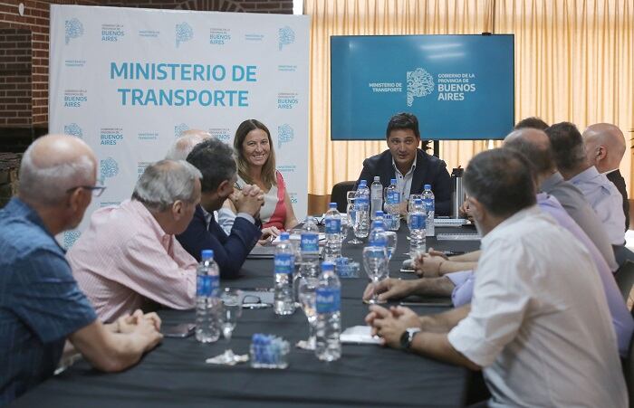 Marinucci reunió a los empresarios del transporte. 