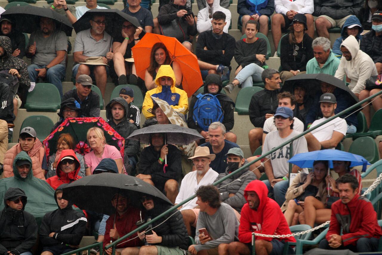 Ni la lluvia del viernes detuvo al público en el Argentina Open