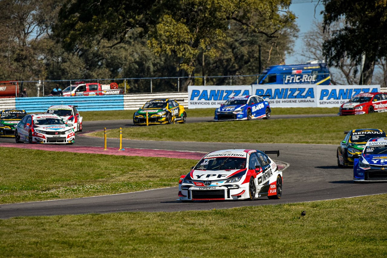 Rossi fue el mejor y largará primero este domingo, en la final en el Gálvez (Imagen: Toyota Gazoo Racing ARG).