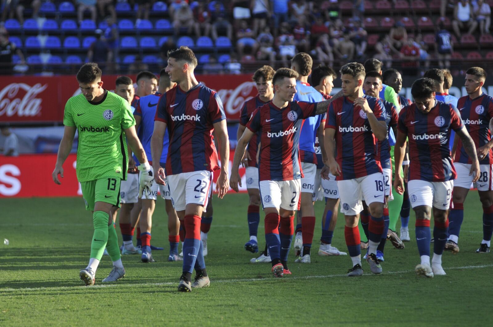 La frustración de los jugadores de San Lorenzo por el debut errático