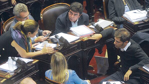 Camaño, Rossi, Espinoza y Kicillof, en la sesión contra el tarifazo.