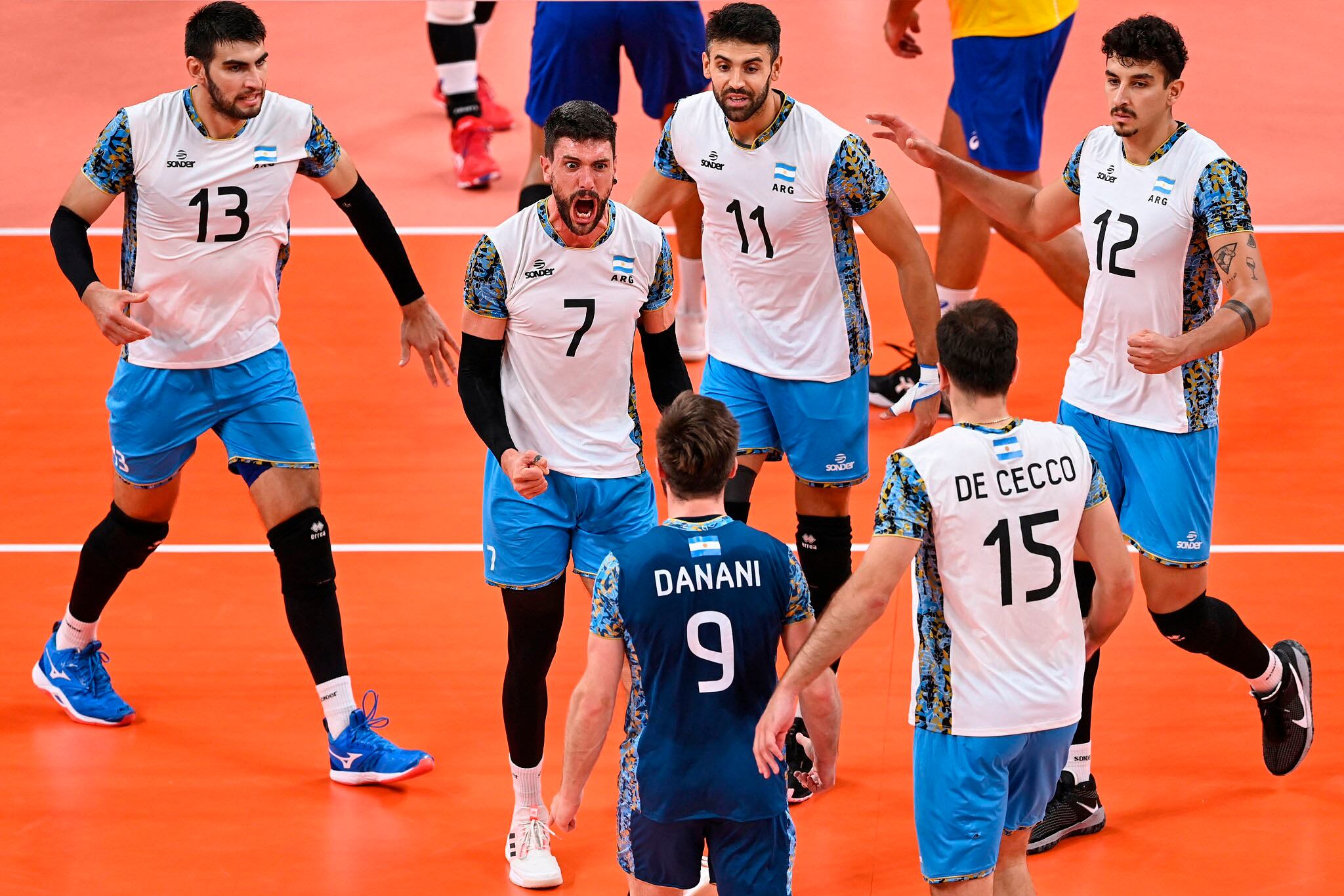 Danani, en el foco del festejo. El líbero realizó un torneazo