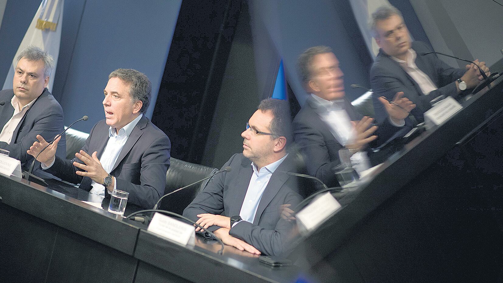 Nicolás Dujovne se presentó en conferencia de prensa y aseguró que el FMI “ha aprendido de las lecciones del pasado”.