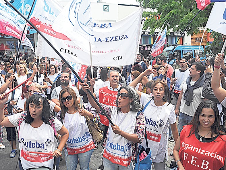 Los maestros del Frente Gremial Docente se manifestaron ayer en La Plata.
