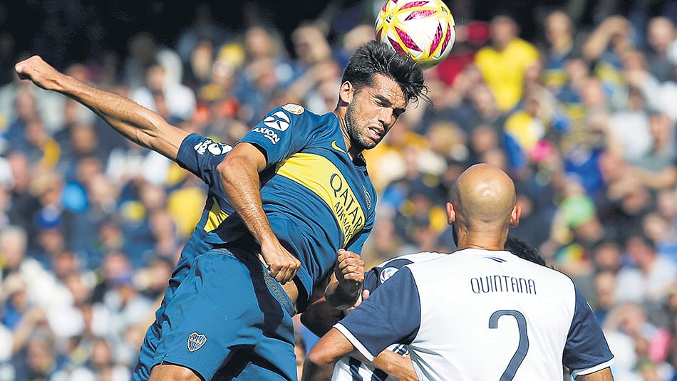 Más cabecea frente a Quintana.