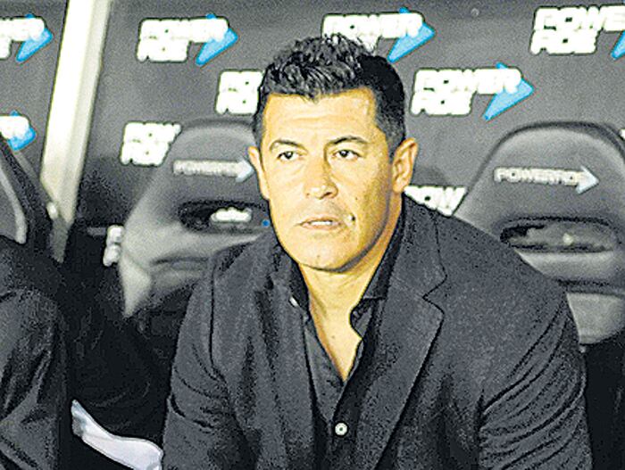 Jorge Almirón hará dos cambios.