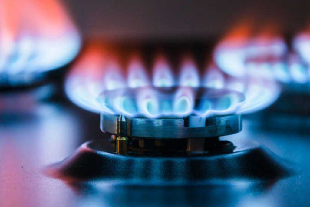 La tarifa de luz se lleva el 11,5% del haber mínimo.