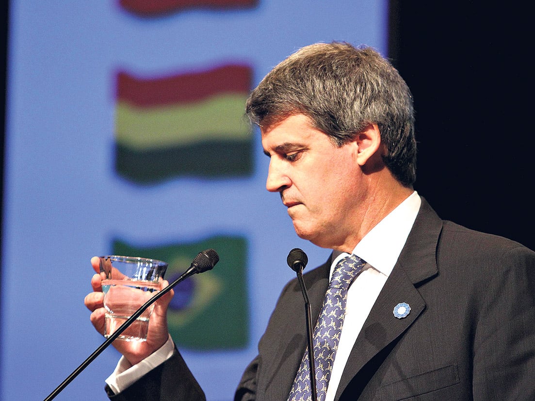 Alfonso Prat-Gay, ministro de Hacienda y Finanzas, irá el martes al Congreso a defender su proyecto pro mercado.