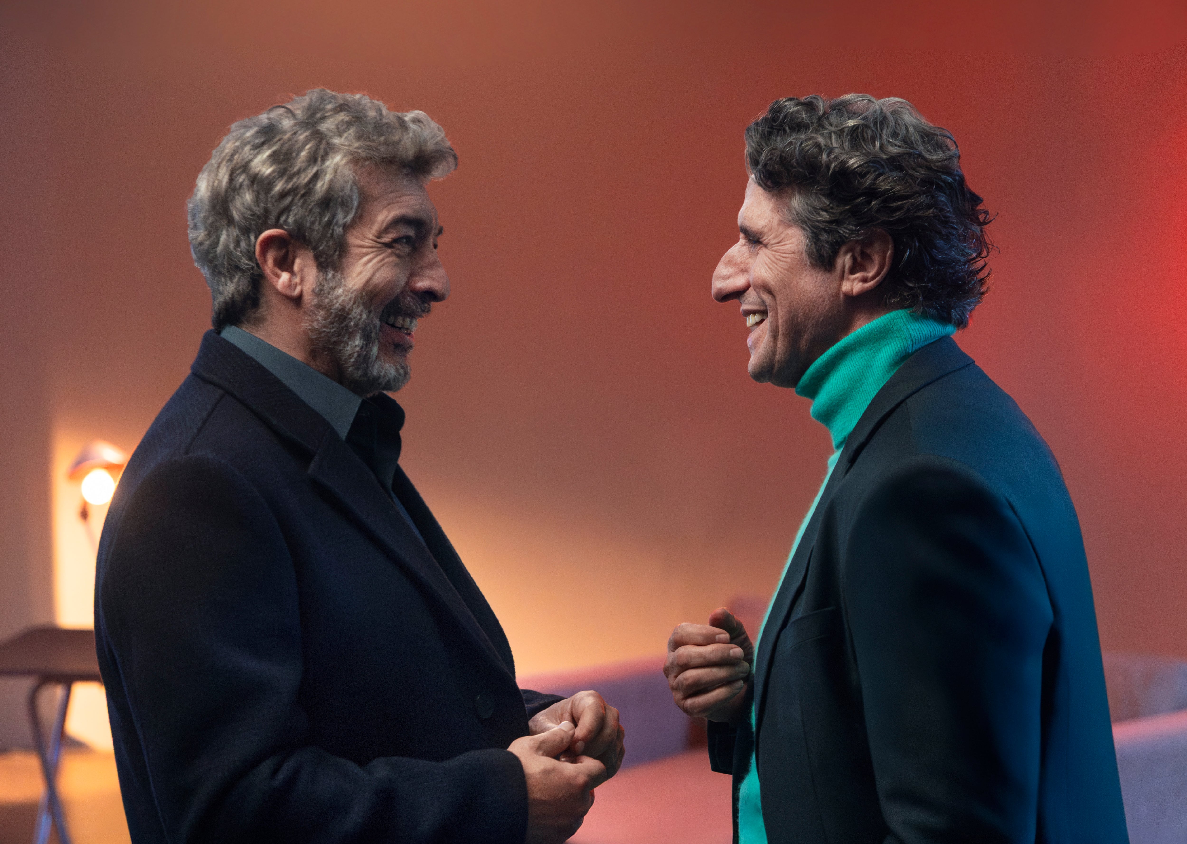 Ricardo Darín y Diego Peretti protagonizan "Lo dejamos acá", en etapa de rodaje