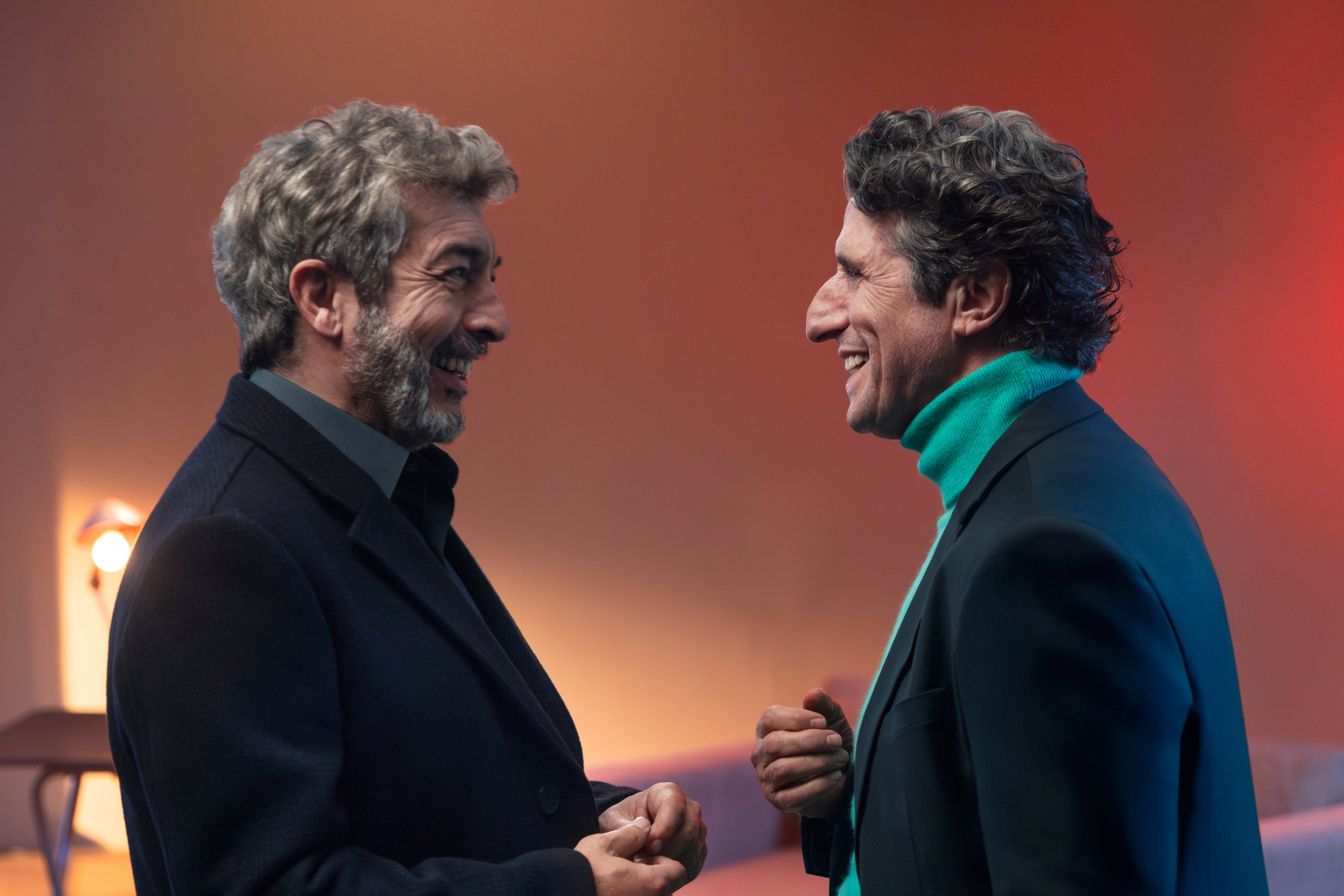 Ricardo Darín y Diego Peretti protagonizan "Lo dejamos acá", en etapa de rodaje
