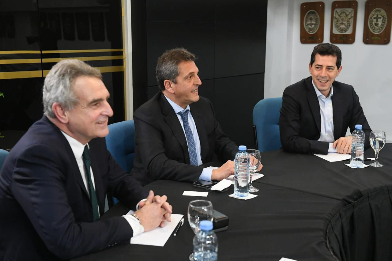 Rossi, Massa y De Pedro en la reunión de los candidatos de Unión por la Patria con los gobernadores
