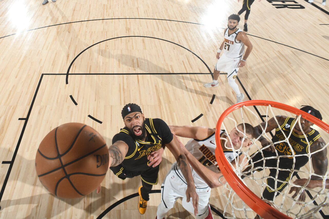 Anthony Davis, el héroe de la victoria de los Lakers ante Denver. 
