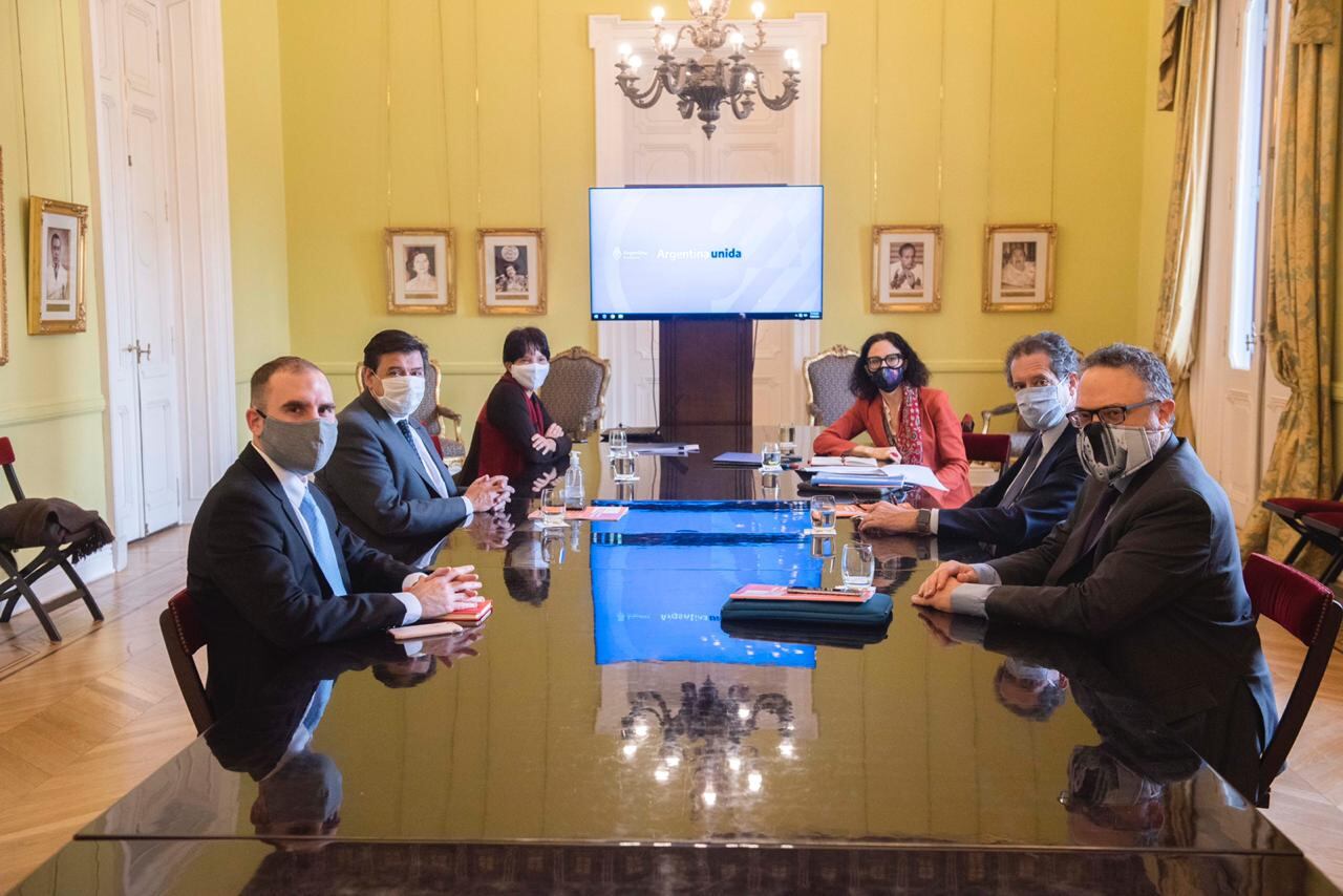 El gabinete económico se reunió el lunes para seguir definiendo las medidas. 