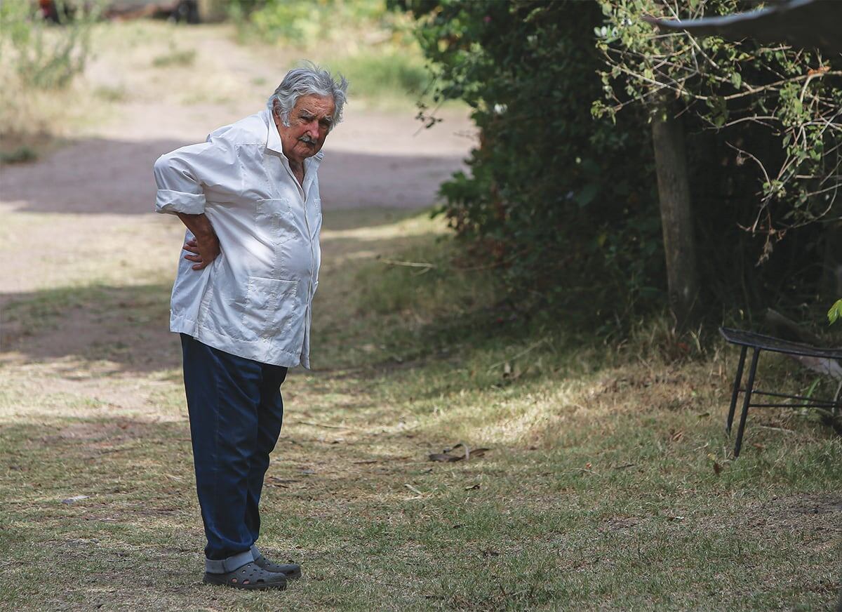 Mujica culminó sus sesiones de radioterapia para tratar el cáncer de esófago