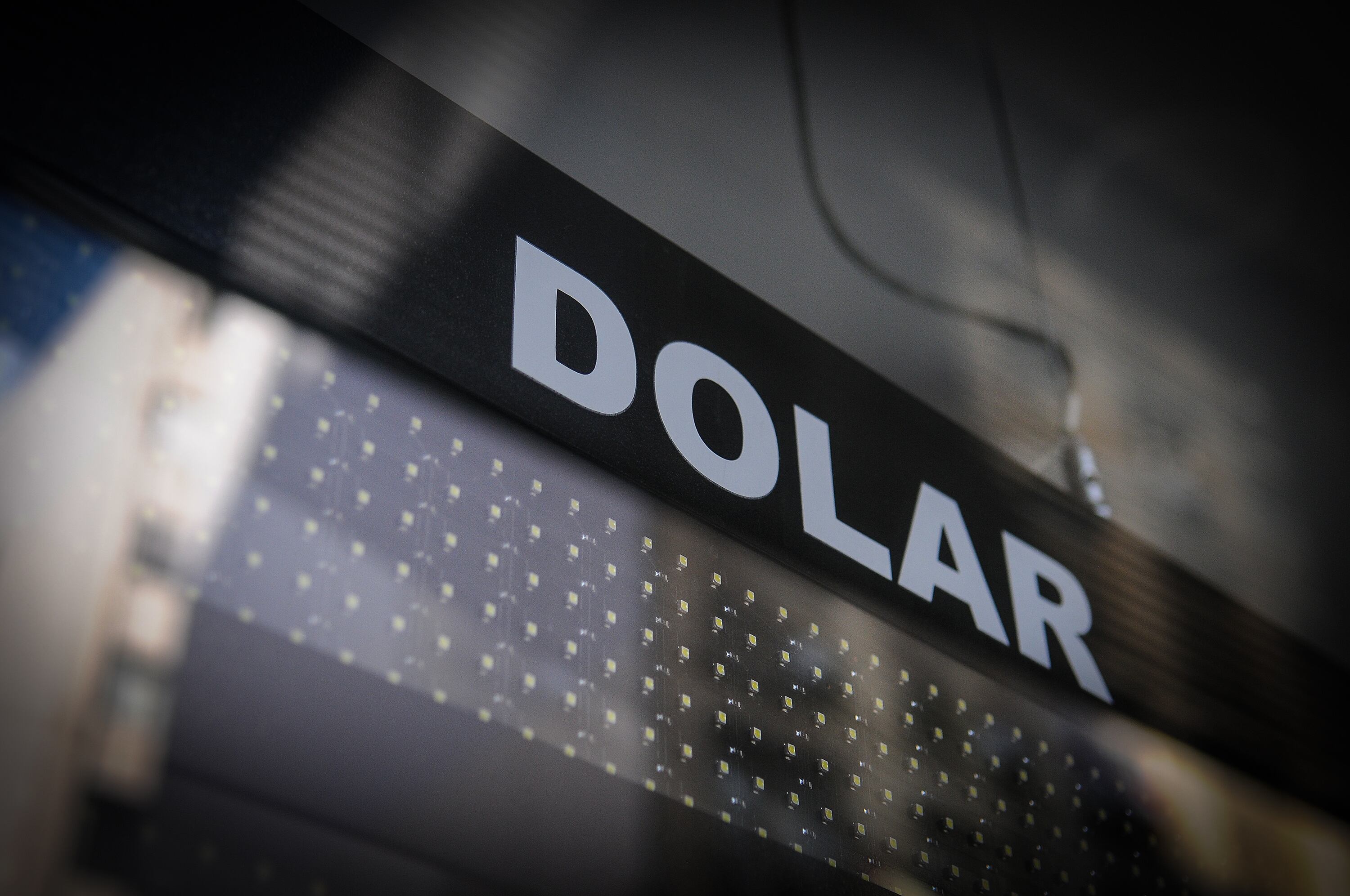 El dólar minorista en el Banco Nación cerró en 1.345 pesos.