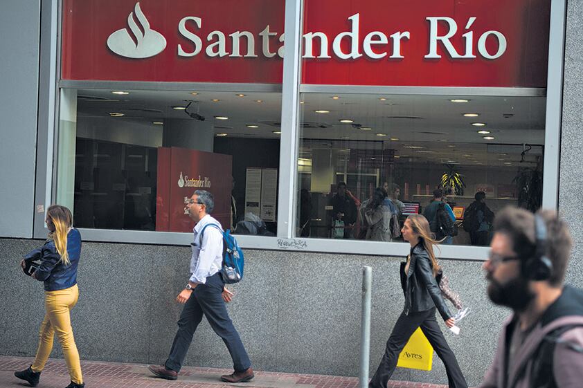 El banco español pasará a contar con 480 sucursales en todo el país.