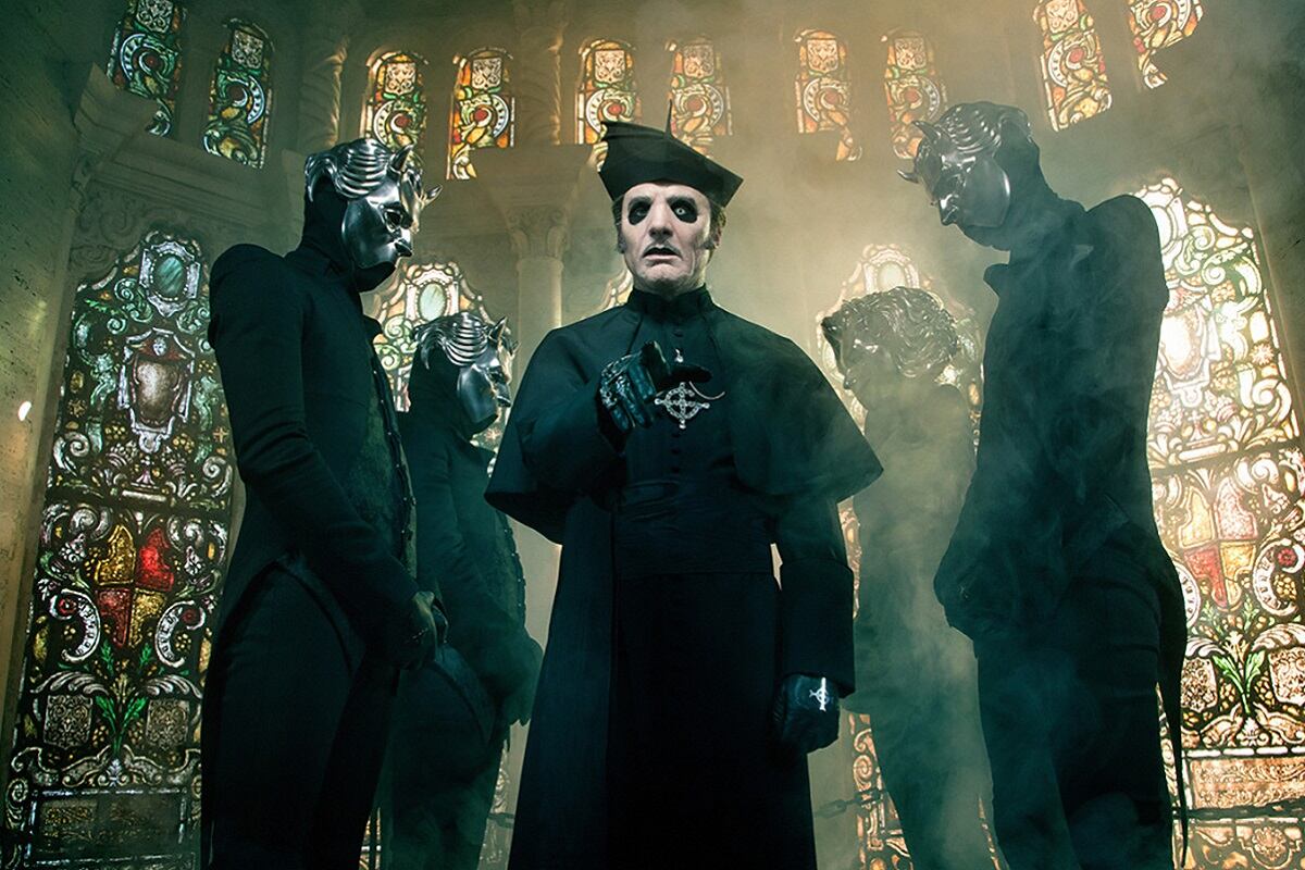 Un ego enorme, un séquito misterioso y canciones mutantes y atrapantes fueron el sello de Ghost durante la década.