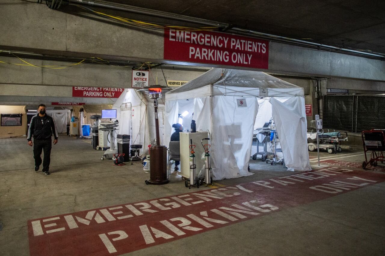 California es uno de los lugares más afectados por la nueva oleada de casos. 