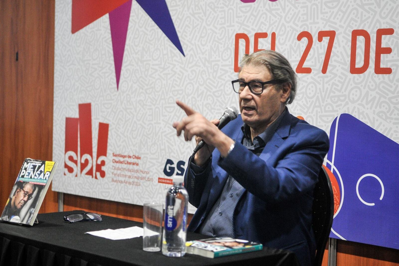 "No podemos vivir otra vez un gobierno de derecha", dice Víctor Hugo.