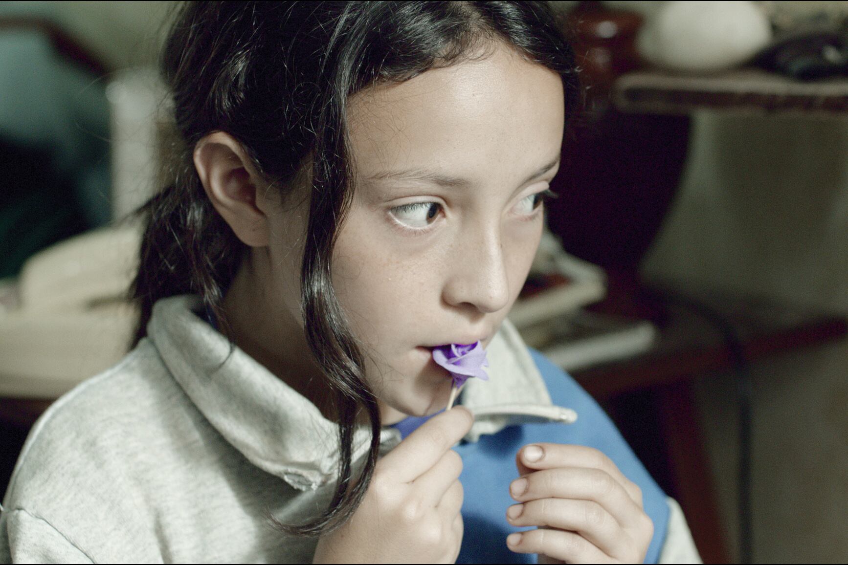 Los ojos de la niña Macarena Arias dejan huella en el espectador.