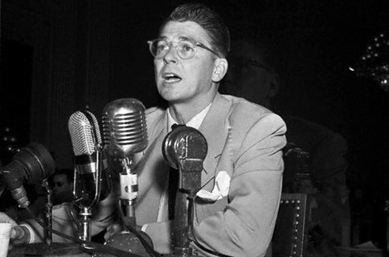 Ronald Reagan denuncia infiltración comunista en el SAG, en octubre de 1947.