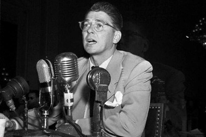 Ronald Reagan denuncia infiltración comunista en el SAG, en octubre de 1947.