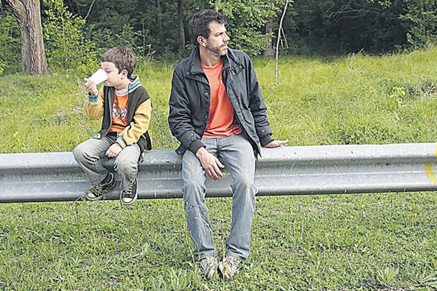 Conflictos ligados a la paternidad atraviesan la película.