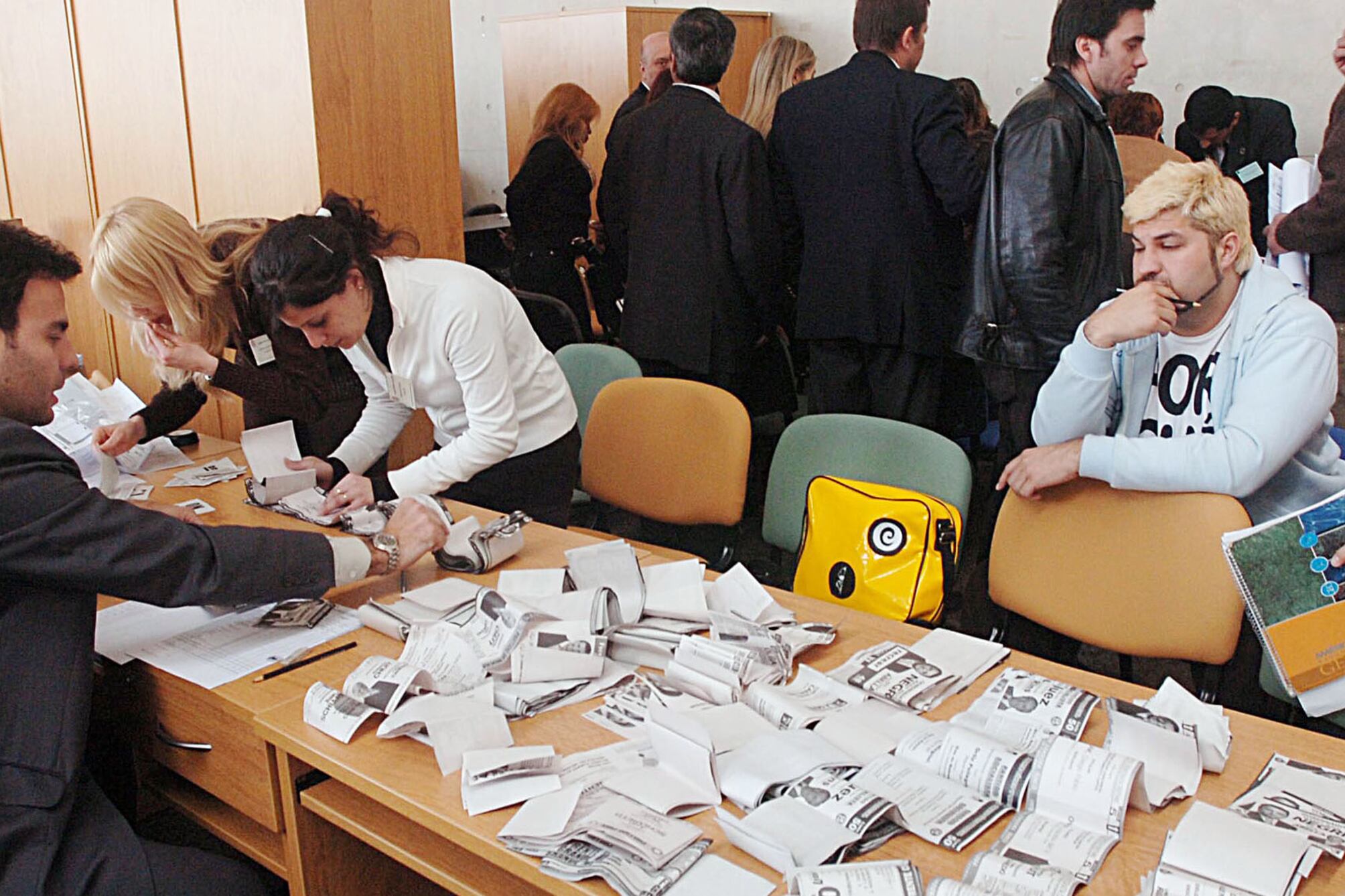 Elecciones en Santa Fe, Tierra del Fuego, Formosa y San Luis.