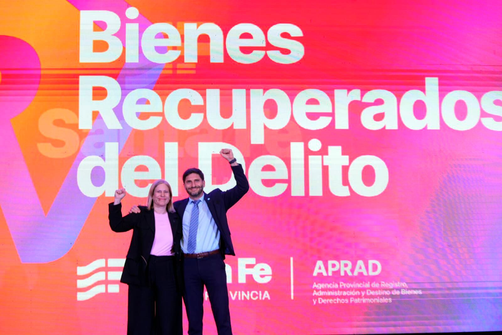 Pullaro estuvo acompañado de la vicegobernadora y candidata Scaglia.