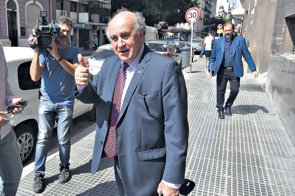 El ex funcionario kirchnerista se mostró solidario con sus ex compañeros de gabinete.