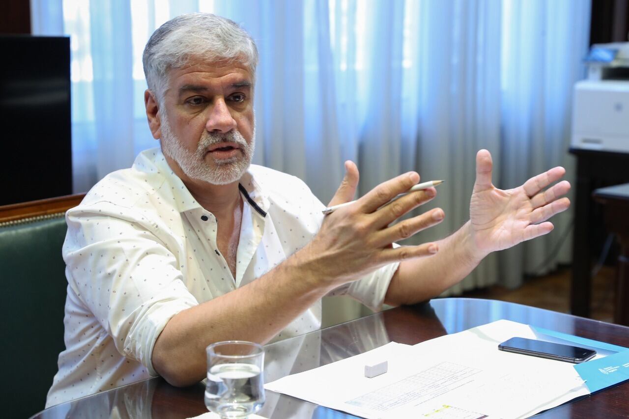 Roberto Feletti, secretario de Comercio Interior, adelantó que convocará esta semana a frigoríficos exportadores, mercadointernistas y carniceros para frenar los aumentos de precios de la carne.