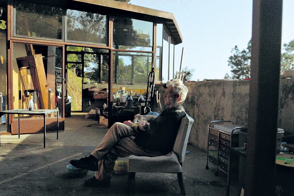 La película no solo aborda a Lynch como cineasta, sino también en su faceta de artista plástico.