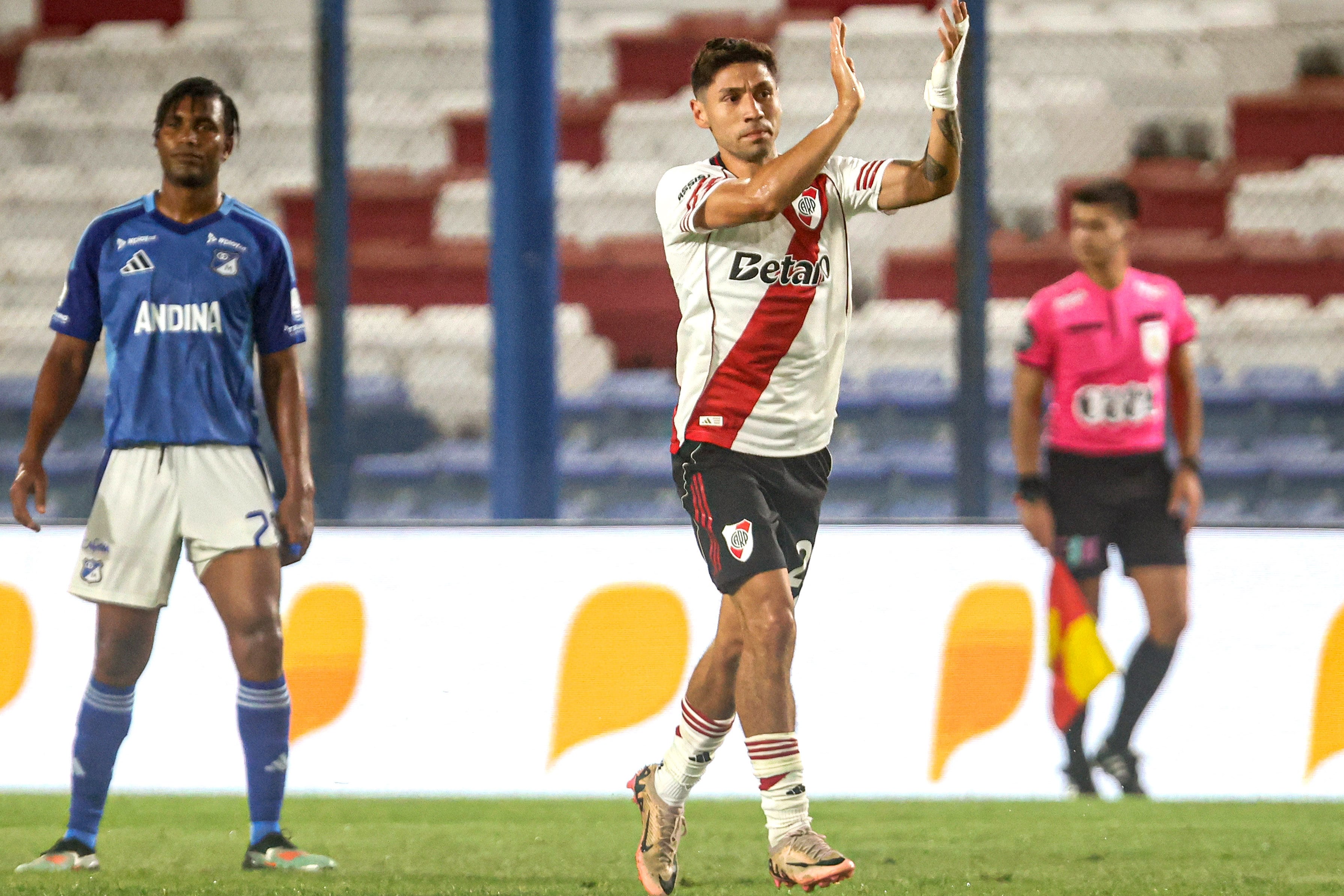 FOTOBAIRES 
    amistoso 2026  river  millonarios  montiel