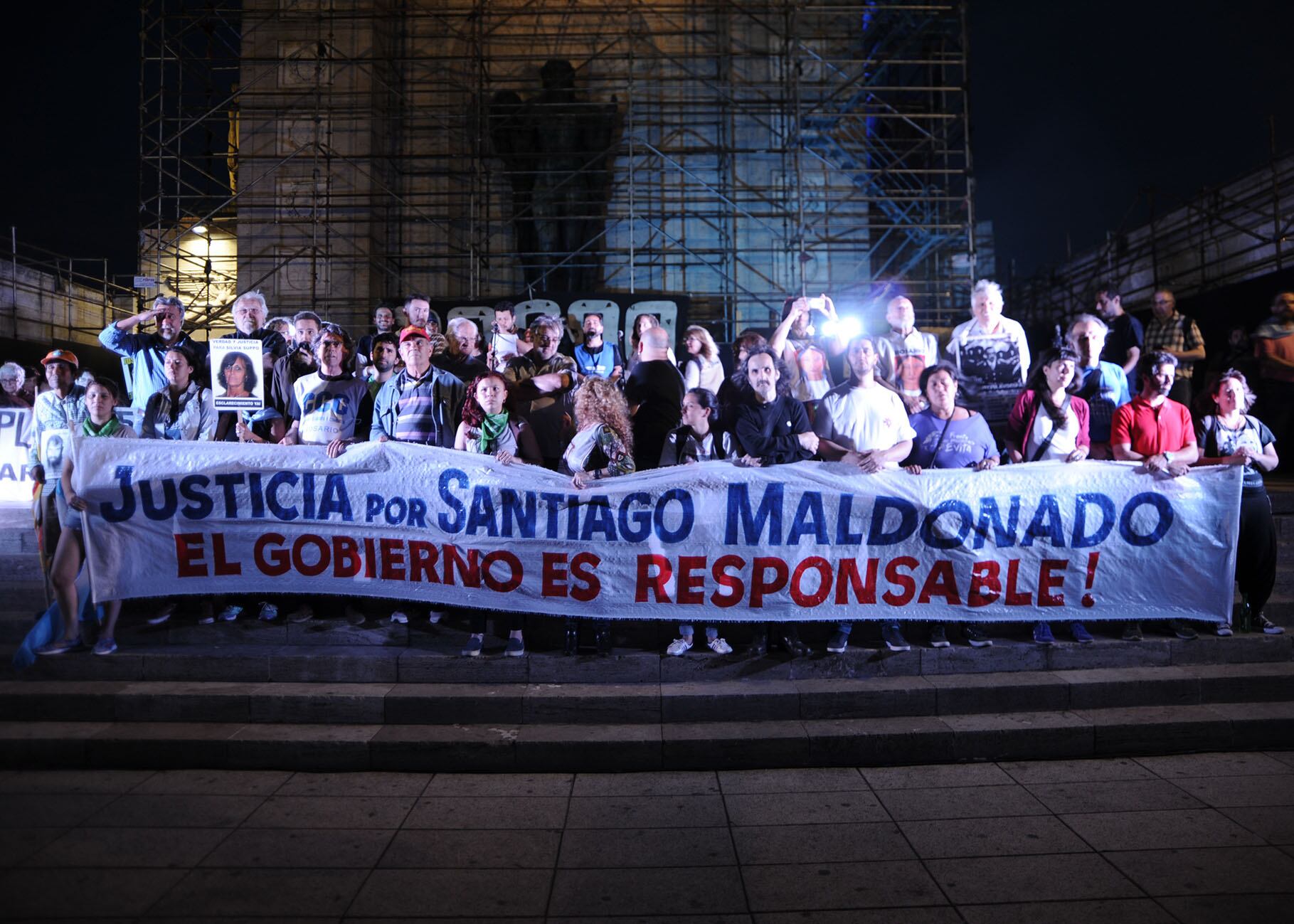 El Monumento a la Bandera fue el punto de concentración de los manifestantes.
